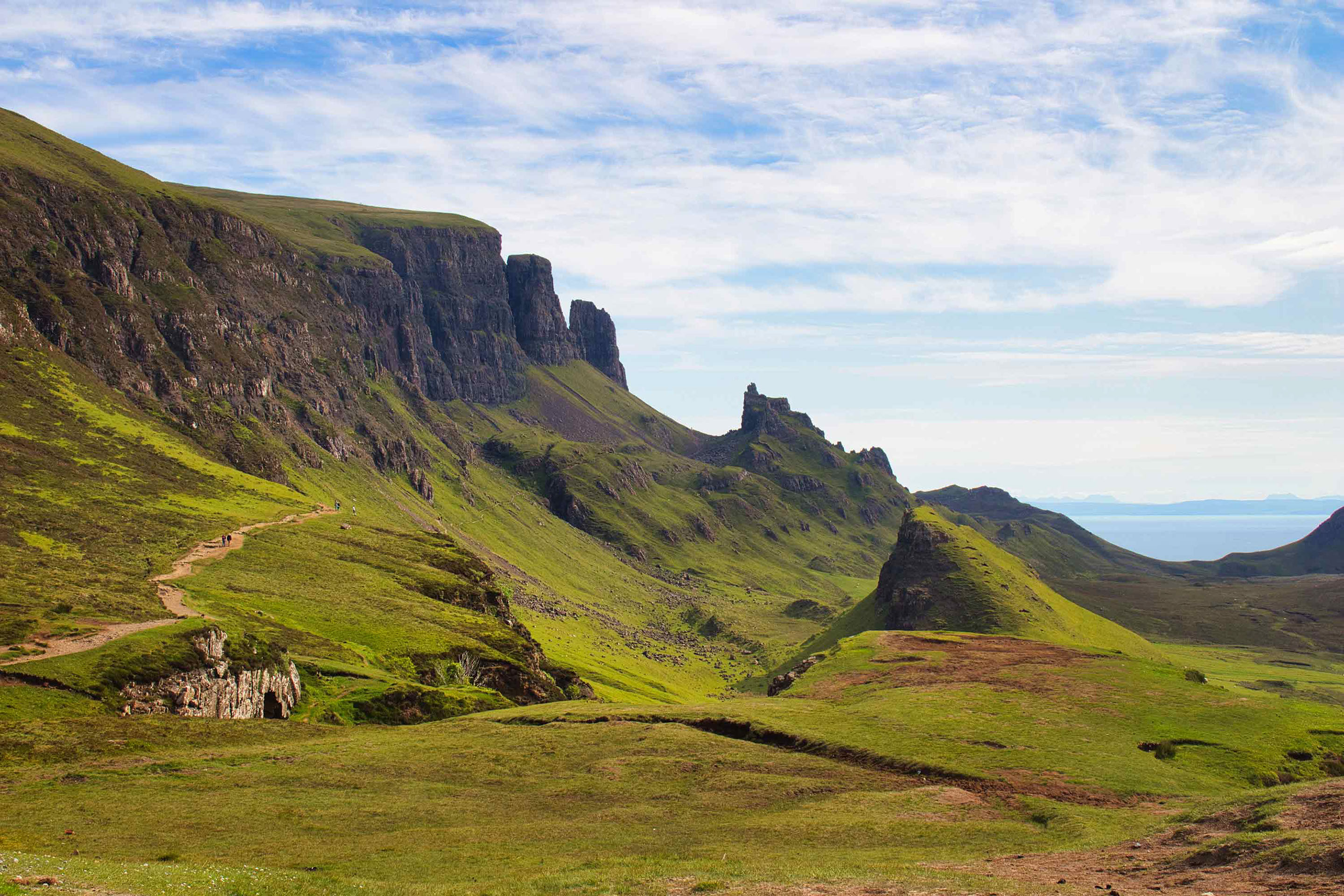 Enjoy traditional Scottish pipe music on a tour of the Isle of Skye with Discover Skye